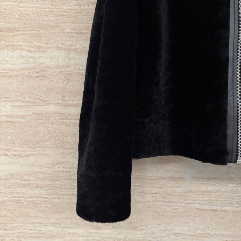 Pra*a outwear